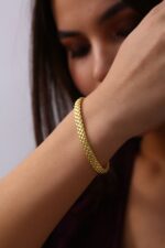 Örgü Form Kalın Zincir Altın Kaplama Gümüş Bileklik - Görsel 4
