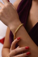 Yılan Derisi Dokulu Gold Kaplama Şık Bileklik – 925 Ayar Gümüş - Görsel 5