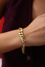 Kare Dokulu Geometrik Altın Kaplama Bileklik - Görsel 4