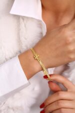 Taş Detaylı Yuvarlak Plaka Altın Kaplama Zarif Bileklik - Görsel 6