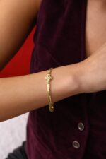 Kilit Motif Detaylı Kalın Altın Kaplama Bileklik - Görsel 3