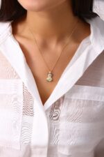 Taş İşlemeli Ayıcık Figürlü Altın Kaplama Gümüş Kolye - Görsel 3