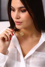 Renkli Taşlı Çiçek Motifli Kalp Altın Kaplama Gümüş Kolye - Görsel 5