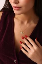 Kanatlı Kalp Taş İşlemeli Altın Kaplama Gümüş Kolye - Görsel 3