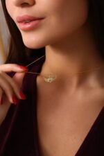 Kanatlı Kalp Taş İşlemeli Altın Kaplama Gümüş Kolye - Görsel 4