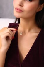 Renkli Taşlı Ayıcık Figürlü Sevimli Kolye - Görsel 4