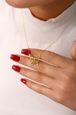 Minimal Kelebek Figürlü Altın Kaplama Kolye - Görsel 5