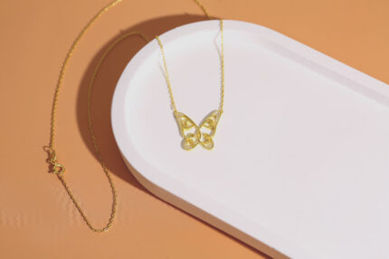 Minimal Kelebek Figürlü Altın Kaplama Kolye