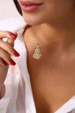 Siyah & Beyaz Taşlı Ayıcık Figürlü Altın Kaplama Kolye - Görsel 4