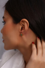 GoldPark Yeşil Taşlı Halka Gümüş Küpe – Swarovski Detaylı, Zarif Kadın Küpe - Görsel 5