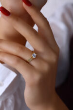 GoldPark Üç Sıra Işıltılı Modern Tek Taş Kadın Yüzük – 925 Ayar Gümüş - Görsel 5