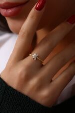 Yıldız Form Baget Taşlı Kadın Yüzük 925 Ayar Gümüş - Görsel 4