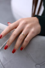 İnce Form Tektaş Gold Kadın Yüzük - Görsel 5