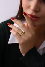 Geometrik Bağlantılı Minimal Gold Kadın Yüzük - Görsel 6