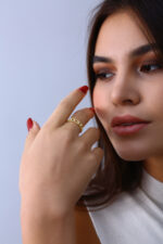 Baget ve Yuvarlak Taş Detaylı İnce Gold Yüzük - Görsel 7